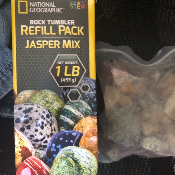 National Geographic Jasper Mix - 641 $12 or $9 w/offer if sent to me only - Picture 5 of 6